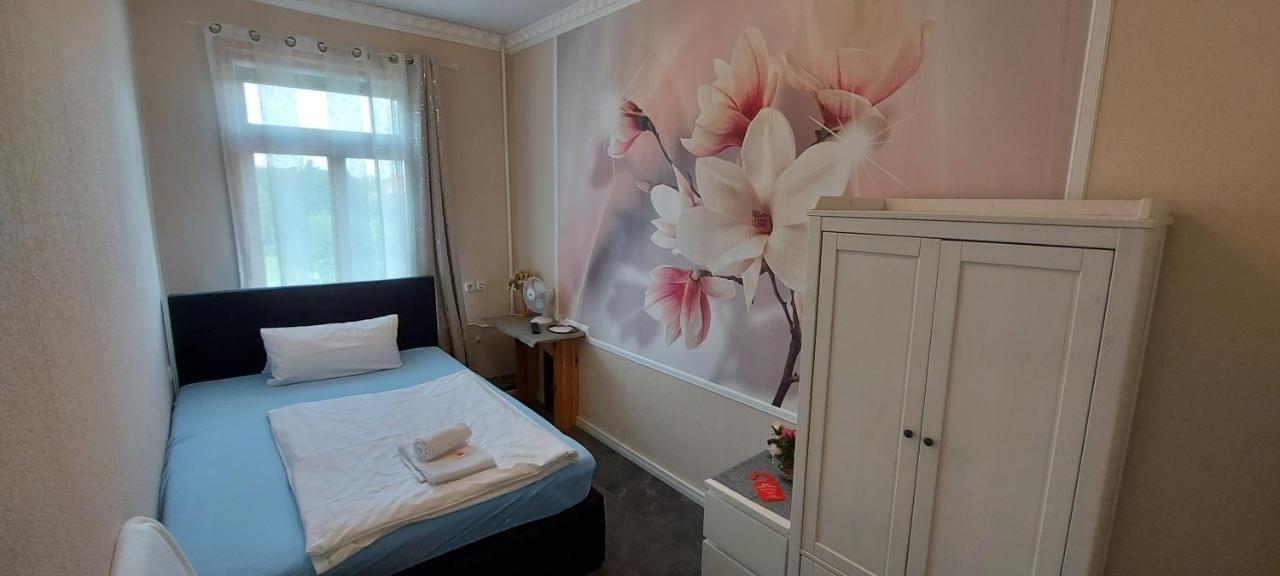 Hotel Restaurant Hellas Гельтинг Экстерьер фото
